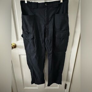 MENS DULUTH TRADING WORK PANTS SIZE LARGE. NAVY BLUE